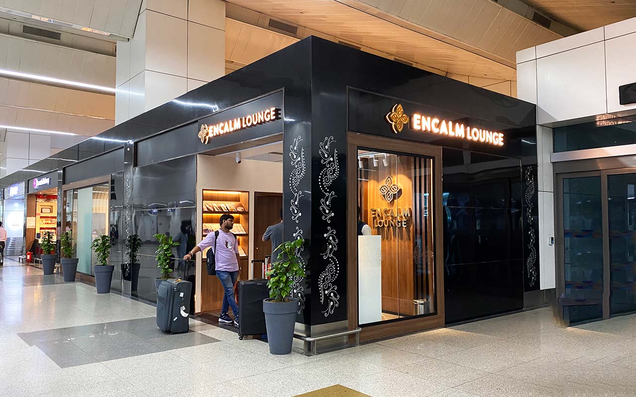 encalm-arrivals-lounge-delhi-t3.jpg